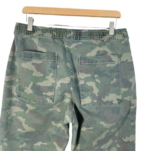 Hudson Women's Utility Jogger With Zip Hem Green Camo Print Size M - Picture 6 of 10